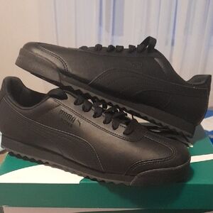 Puma Roma Classic Men's Sneakers in Black